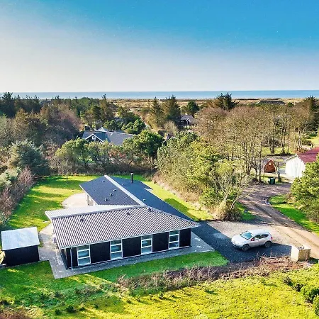 Semesterbostad Three-bedroom Holiday In 35 Blåvand