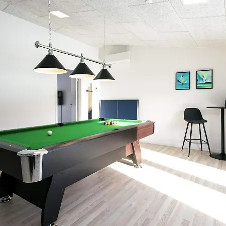 Three-bedroom Holiday In 35 Blåvand