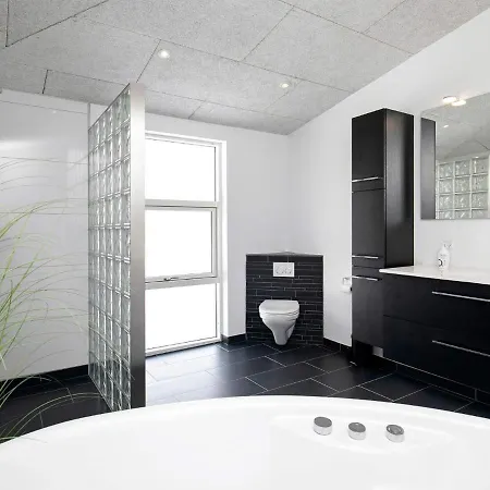 Three-bedroom Holiday In 35 Blåvand